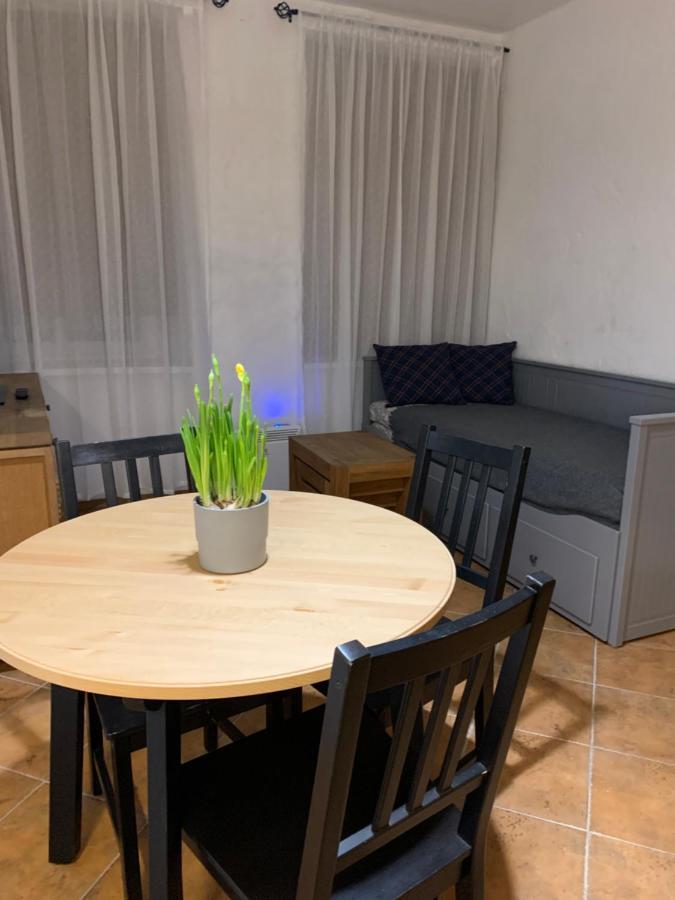 Old Studio Apartment Вилнюс Екстериор снимка