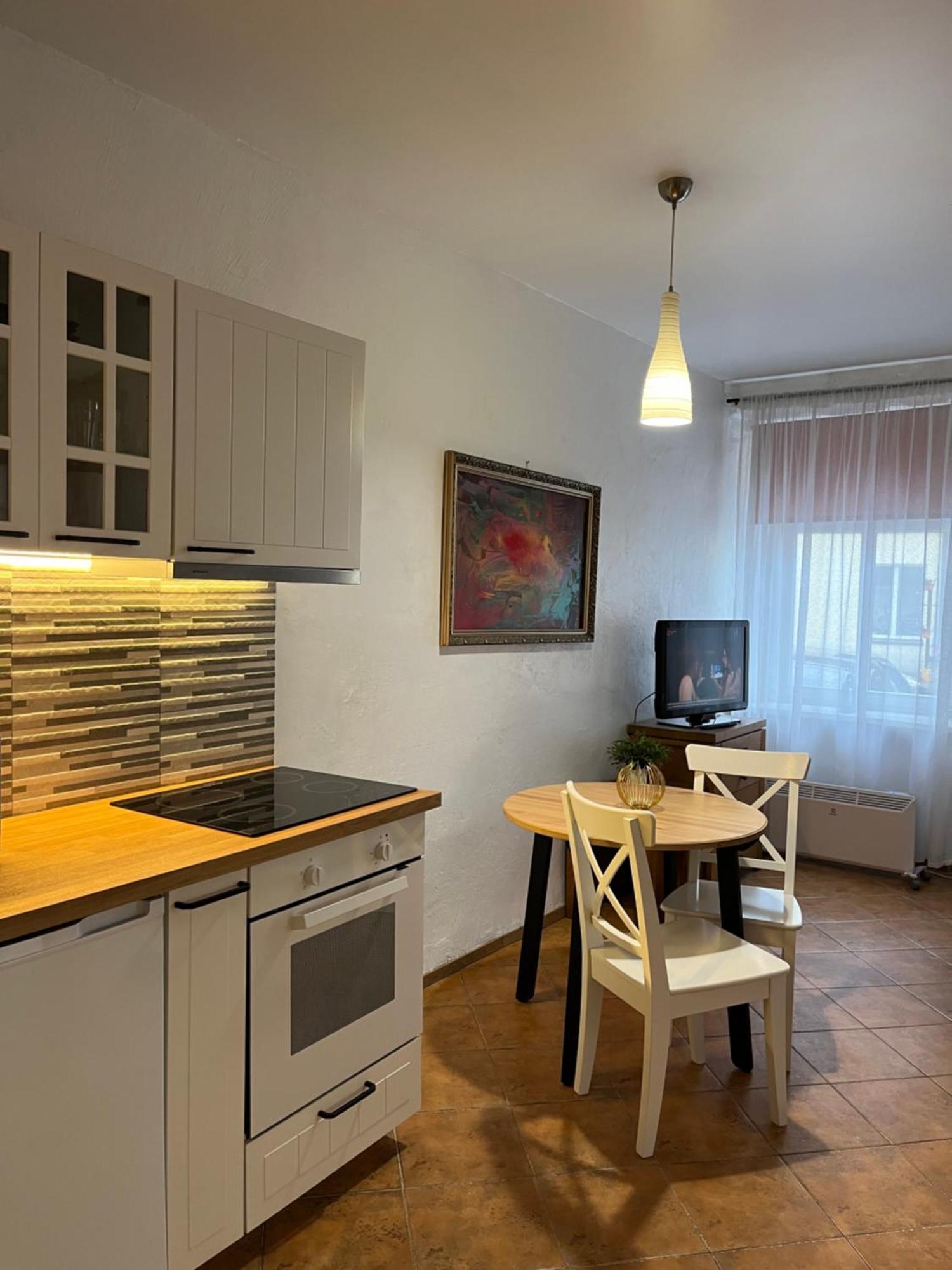 Old Studio Apartment Вилнюс Екстериор снимка